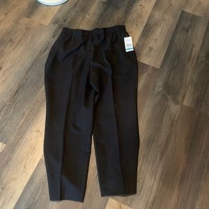Allison Daly petite short‎ feather touch pants. NWT.